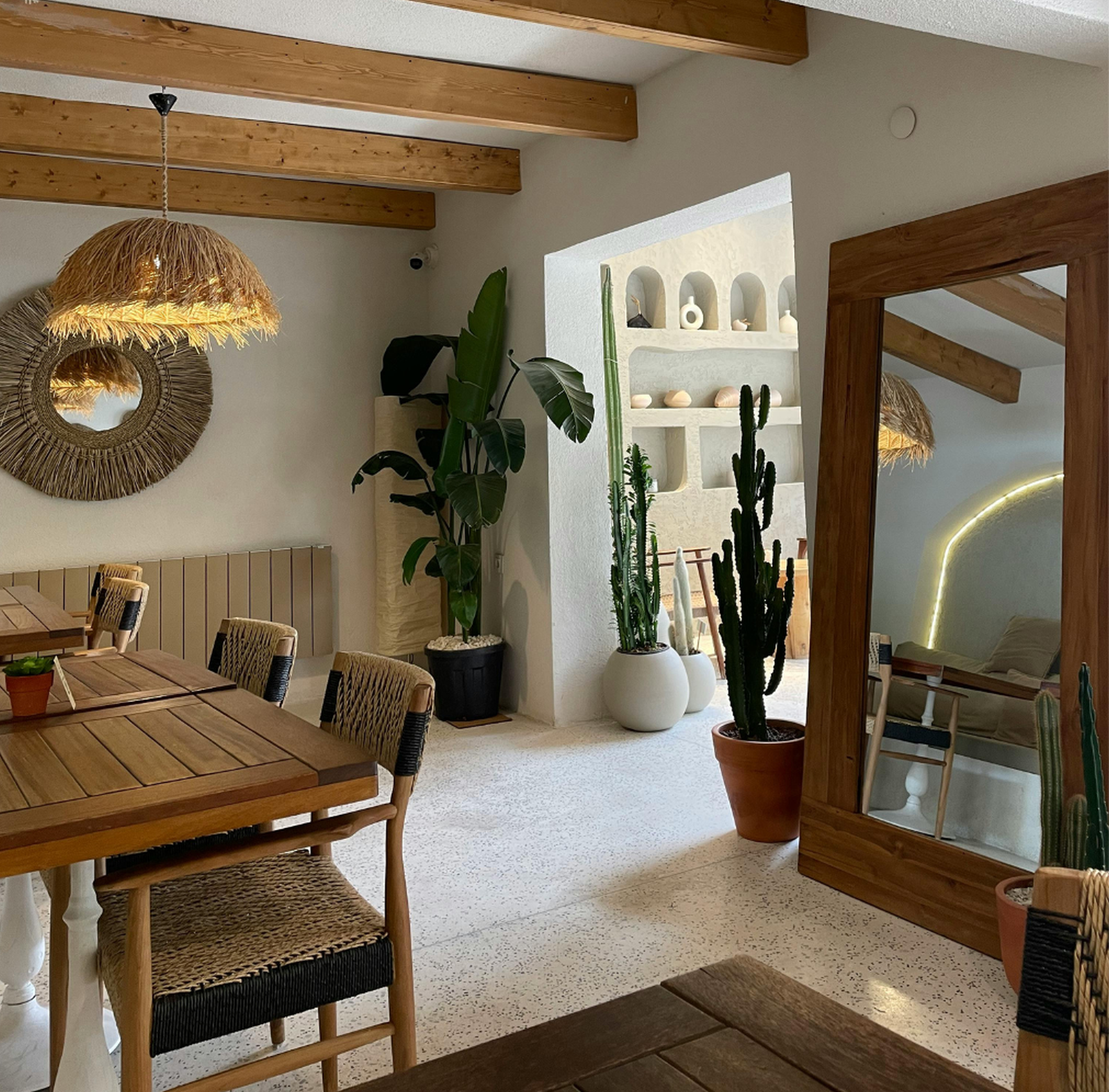 Mountain Modern Kitchen 1600